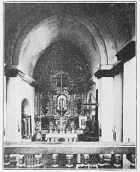 MONASTERIOGUREN Interior de la iglesia.
(Fot. L. E.)